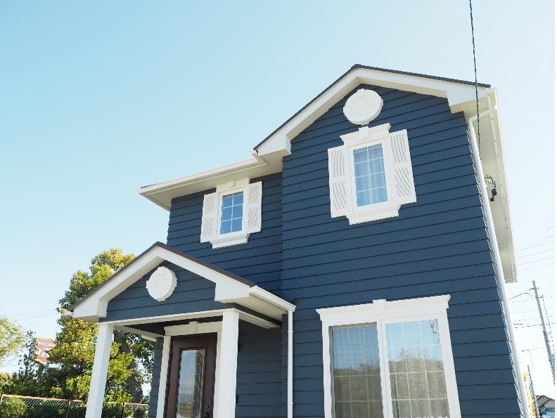 ミッドナイトブルーが際立つアメリカンスタイル（3LDK・31坪）